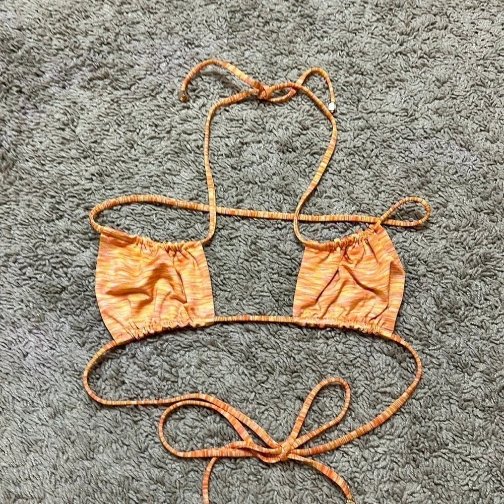 Lovers and Friends Treasure Top in Orange Space Dye - Picture 4 of 10